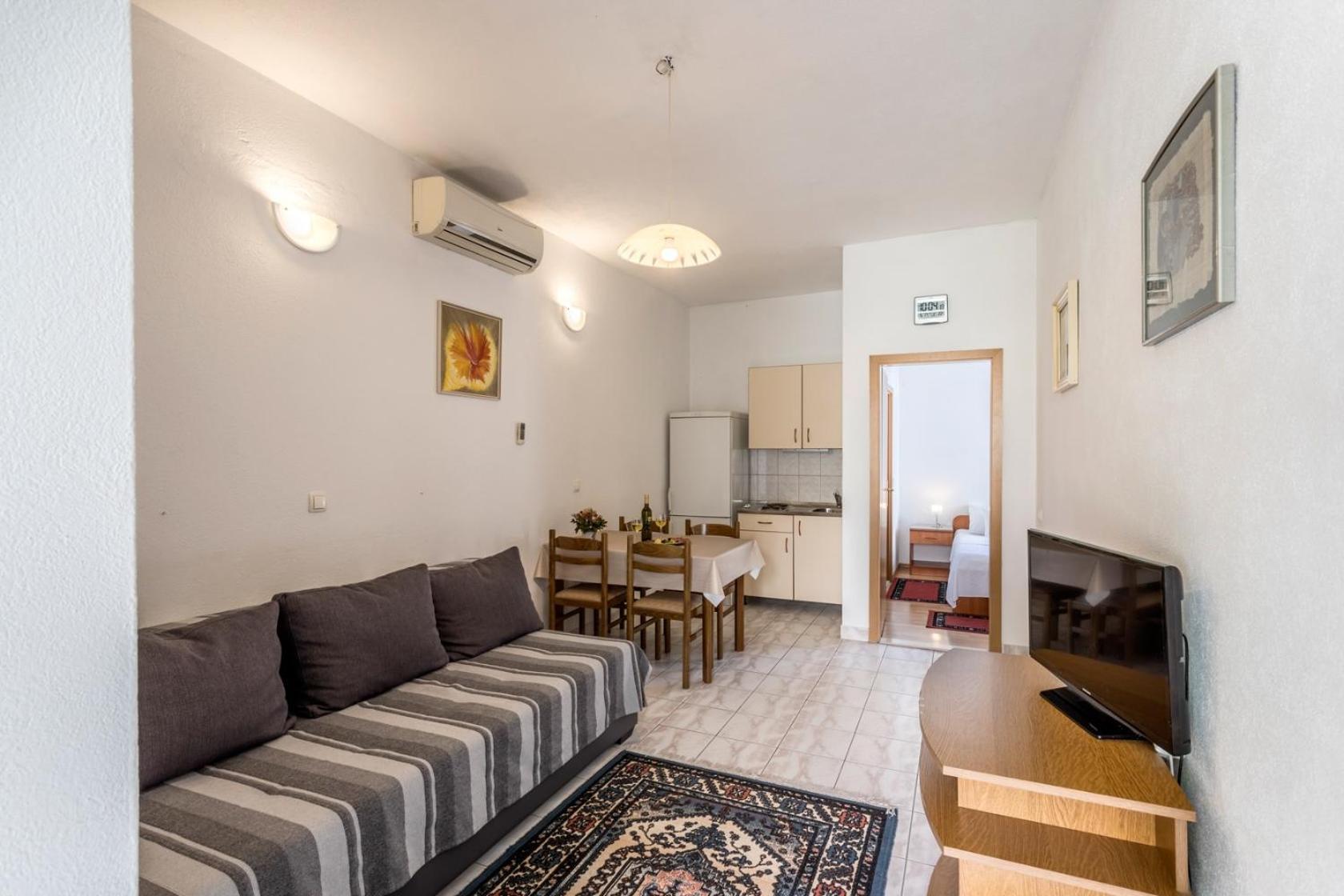 Apartments With A Parking Space Baska Voda, Makarska - 301 Room photo